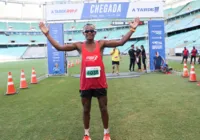 Vencedor dos 42km celebra vitória e fala de sua história de vida