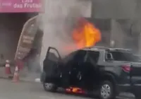 Vídeo: carro pega fogo no Cabula