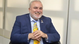 Imagem ilustrativa da imagem Jean Paul: “Precisamos do petróleo para investir em energia renovável”