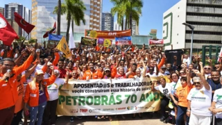Imagem ilustrativa da imagem Petroleiros comemoram os 70 anos da Petrobras em Salvador
