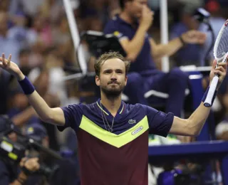 Alcaraz perde para Medvedev na semifinal do US Open