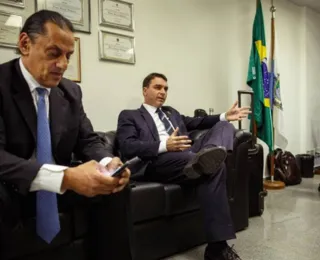 Bolsonaro e aliados temem terem sido gravados por Wassef