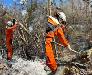 Bombeiros seguem atuando contra incêndios florestais no interior