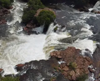 Cachoeira da Velha proporciona um espetáculo de queda d'água