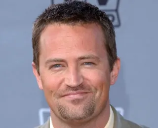 Causa da morte de Matthew Perry, de "Friends", segue em aberto