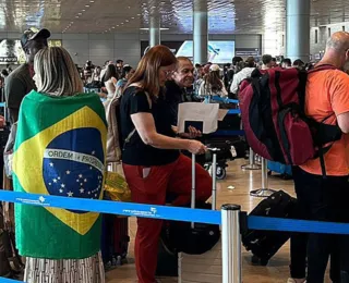 Chega a Brasília primeiro avião trazendo brasileiros de Israel