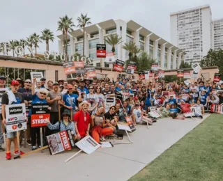 Chega ao fim a greve dos roteiristas de Hollywood