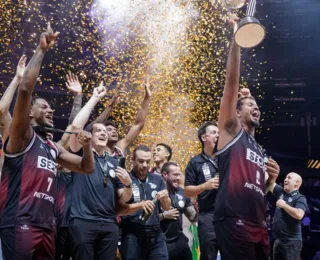 Com cesta salvadora, Franca é campeão intercontinental de basquete