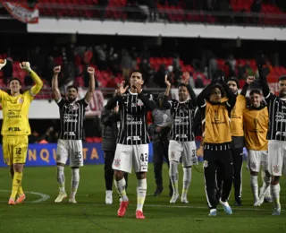 Corinthians vence Estudiantes nos pênaltis e vai às semifinais