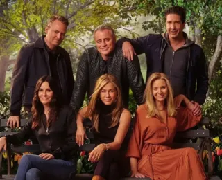 Elenco de Friends se reúne para se despedir de Matthew Perry