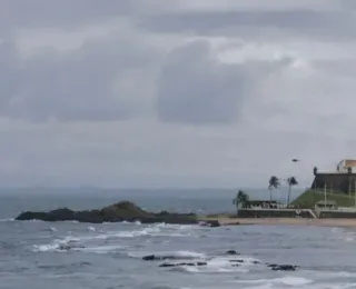 Fim de semana deve ser de céu nublado e chuvas fracas em Salvador