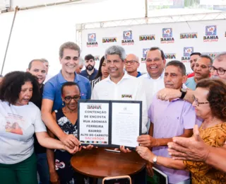 Governador entrega contenção de encosta no Alto do Peru