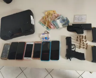 Homem armado é preso com sete aparelhos celulares em Serrinha