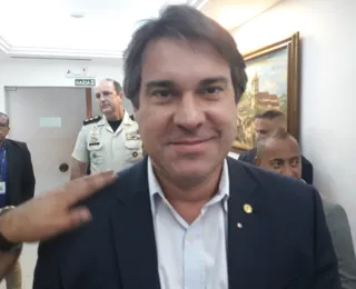 "Jamais haverá faca no pescoço", diz Niltinho sobre G8