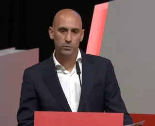 Luis Rubiales confirma permanência no cargo de presidente da RFEF