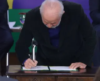 Lula assina medida provisória para taxar fundos de super ricos