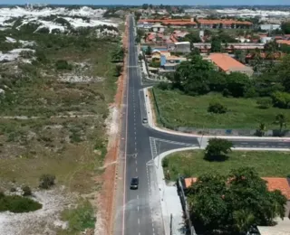 Moradores de Stella Maris imobilizam suspeito de roubo e estupro; veja