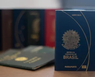 Novo passaporte brasileiro começa a ser emitido pela PF