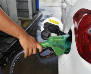 Preço médio da gasolina registra queda pela 6ª semana seguida, diz ANP