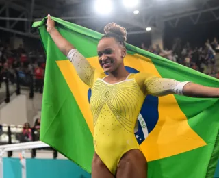 Rebeca Andrade conquista seu primeiro ouro na ginástica artística
