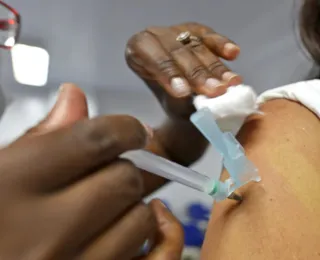 Salvador segue com a vacinação de Covid-19 e gripe nesta sexta-feira