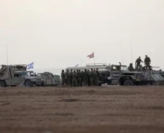 Tanques israelenses avançam pela periferia da cidade de Gaza