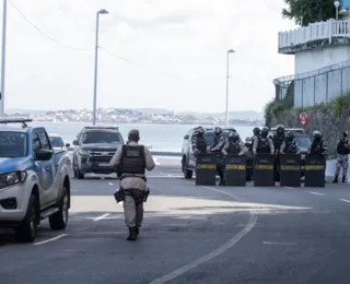 Três PMs são denunciados pelo MP e afastados por mortes na Gamboa