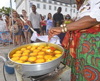 Veja leis que atestam reconhecimento do acarajé e ofícios das baianas