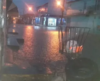 Ventos fortes e chuva de granizo causam estragos no oeste da Bahia