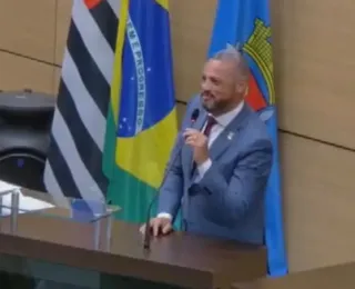 Vereador discursa bêbado durante sessão solene: “estou meio doidão”