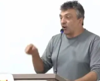 Vídeo: Vereador gaúcho critica cachorros de rua: 'pode matar'