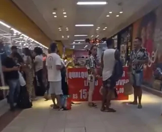 Vídeo mostra fila para troca de ingressos em campanha de arrecadação