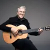 Após série de shows, Caetano Veloso anuncia 'férias radicais' - Imagem