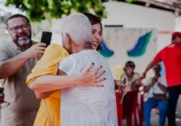 Adélia Pinheiro participa de evento com simpatizantes em Ilhéus