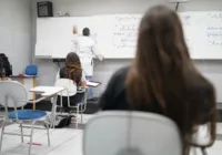 Alunos de baixa renda do ensino médio receberão R$ 2 mil por ano