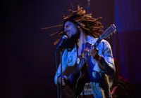 Análise: "Bob Marley: One Love" traz amor em tempos de guerra