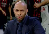 Astro francês revela ter convivido com depressão durante a carreira