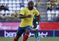 Bahia encaminha acerto com atacante colombiano, diz jornalista