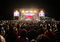 Banda Barões da Pisadinha marca 2º dia do Carnaval de Mucuri