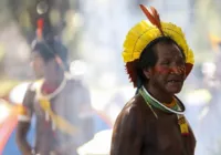 Bebê Yarin segue  a luta tupinambá