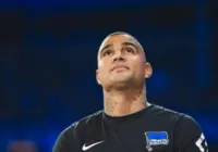 Boateng revela que elogio a Messi foi forçado: "Maior mentira"