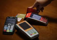 Brasileiros gastaram R$ 3,73 trilhões com cartões em 2023