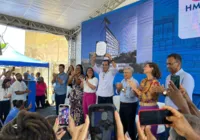 Bruno Reis se emociona ao iniciar obras no local em que a mãe morreu