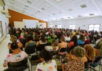 Camaçari acolhe professores durante encontro após recesso