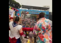 Carla Perez se irrita com motorista em trio infantil no Campo Grande