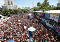 Circuito Osmar recebe multidão de foliões no último dia de Carnaval