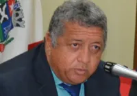 Com R$ 14 mi do Fundeb, Paulo Afonso não paga férias da Educação