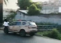 Corpo é encontrado carbonizado e com marcas de tiros em Salvador