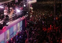 Desfile na Barra atrasa mais de 2h após trios quebrarem