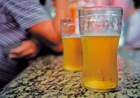 Destilado ou Fermentado? Saiba qual o pior para ressaca no pós-festa